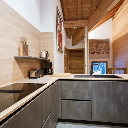 En Triplex Pour 14 Personnes Avec Wifi, Parking Et Terrasse - Fr-1-263-546 * Valloire
